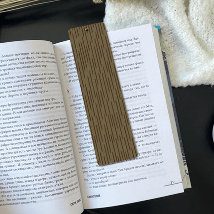 Lesezeichen Holz Strichtarn