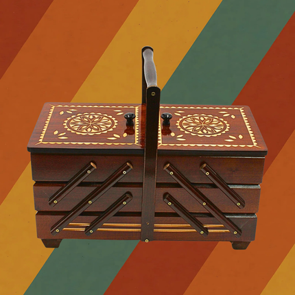 Omas Nähkästchen - Echt Eiche, 7 Fächer & für die Ewigkeit