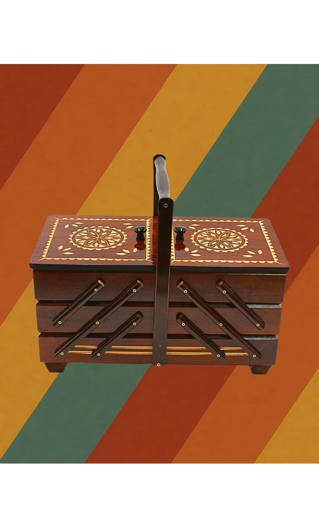 Omas Nähkästchen - Echt Eiche, 7 Fächer & für die Ewigkeit