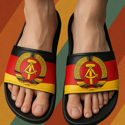 DDR Badelatschen Badeschlappen mit Staatswappen Retro Schuhe