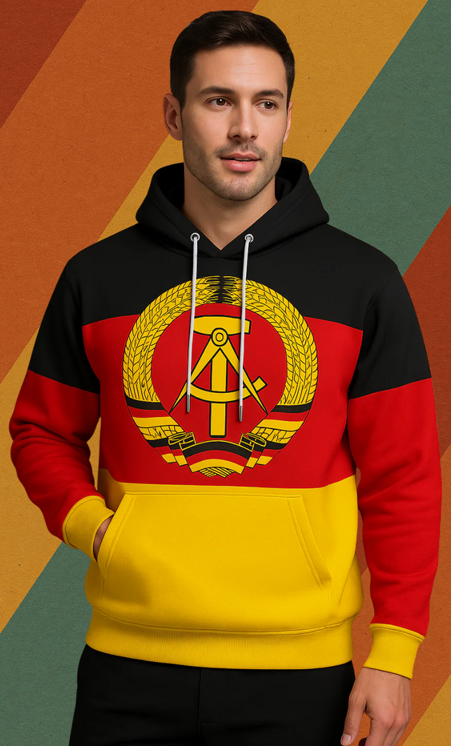 Rückseite DDR Pullover Schwarz Rot Gold Wappen