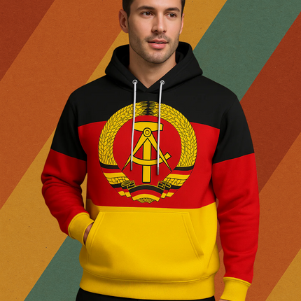 Rückseite DDR Pullover Schwarz Rot Gold Wappen