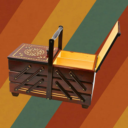 Omas Nähkästchen - Echt Eiche, 7 Fächer & für die Ewigkeit