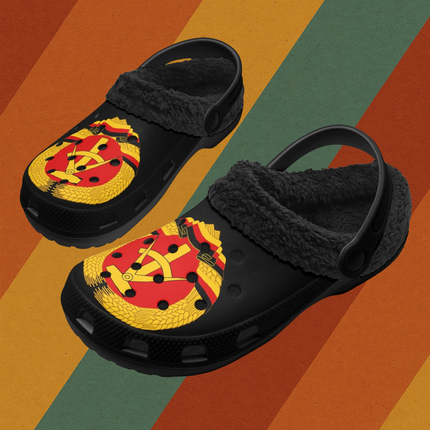 Bequeme DDR Hausschuhe für Garten und Zuhause