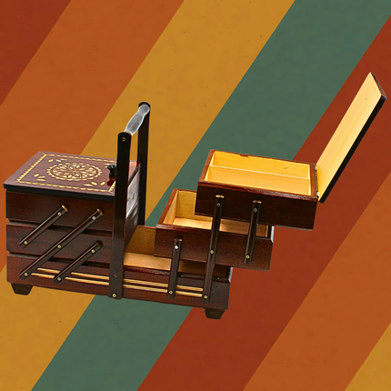 Omas Nähkästchen - Echt Eiche, 7 Fächer & für die Ewigkeit